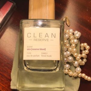 Clean reserve skin scent